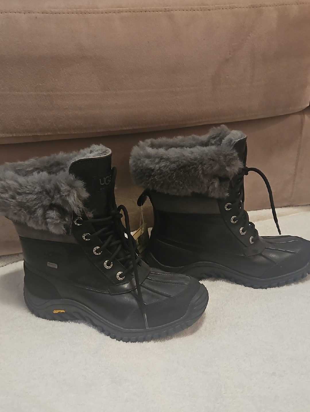 Ugg Black Winter Lace-Up Boots With Gray Shearling Collar Sz 7 New